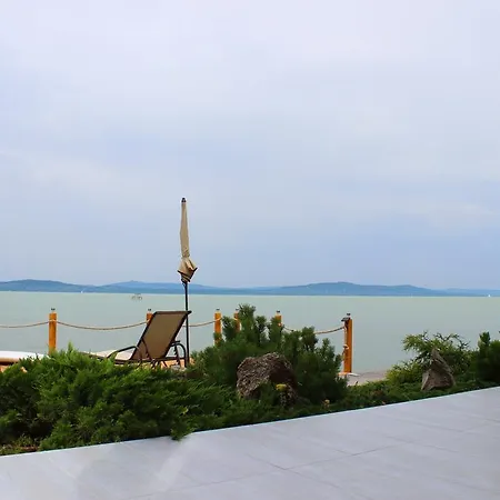 Parton Διαμέρισμα